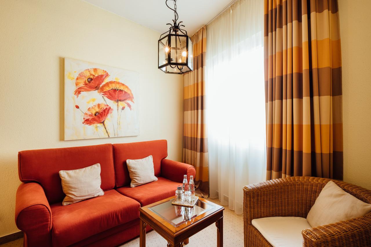 Hotel Zur Muehle พาเดอร์บอร์น ภายนอก รูปภาพ