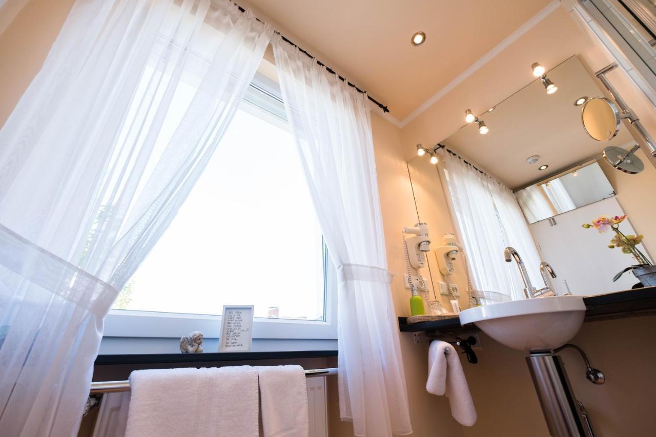 Hotel Zur Muehle พาเดอร์บอร์น ภายนอก รูปภาพ