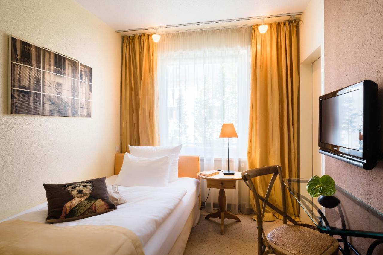 Hotel Zur Muehle พาเดอร์บอร์น ภายนอก รูปภาพ